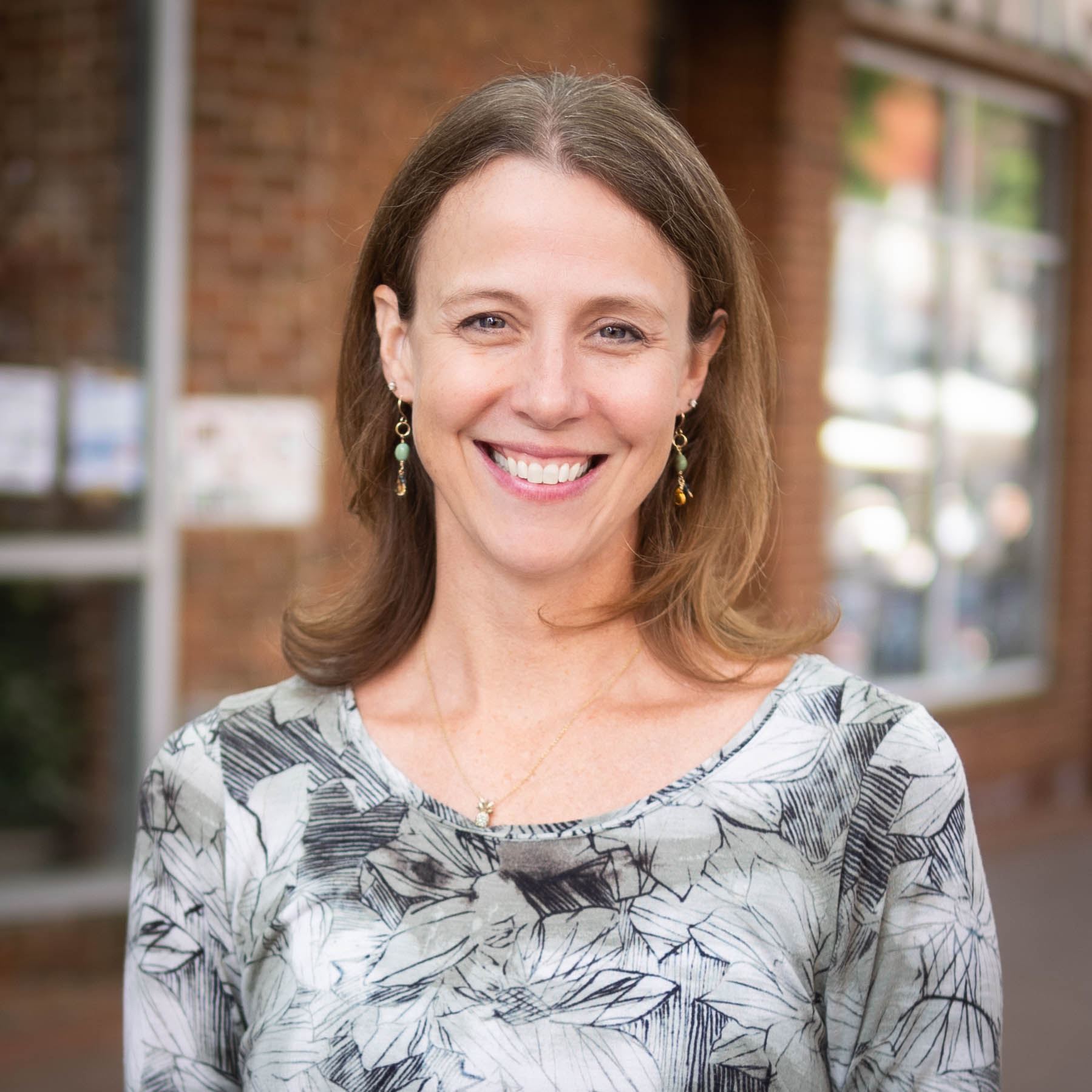 Kellie Bethke Headshot (1 of 6)