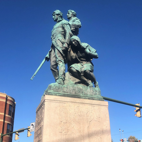 Statue depicting Sacajawea, Meriwether Lewis, and William Clark